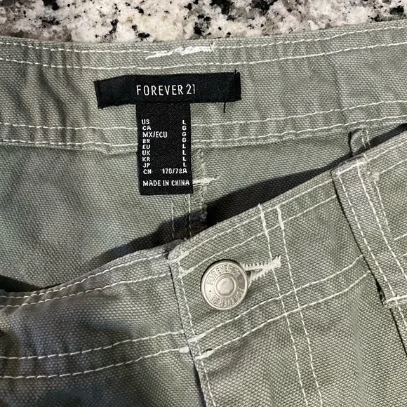 Forever 21 Olive Cargo Pants - Picture 6 of 6